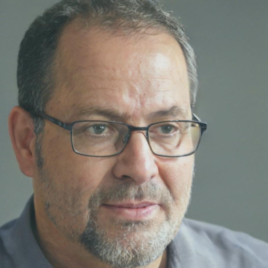 Dragoș Văcărescu, fondator Uleraxaxent