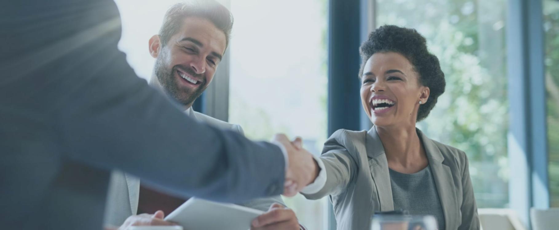 Planificare financiară pentru venituri regulate cu calendar bugetar lunar structurat